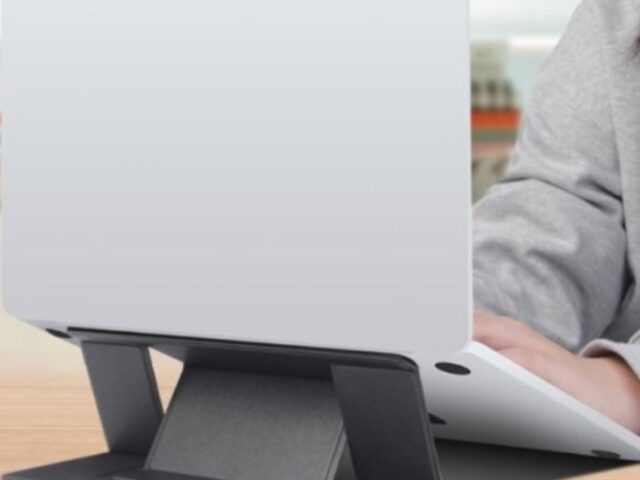 The Future of Corporate Gifting in Singapore: Tech, Personalisation, and Sustainability