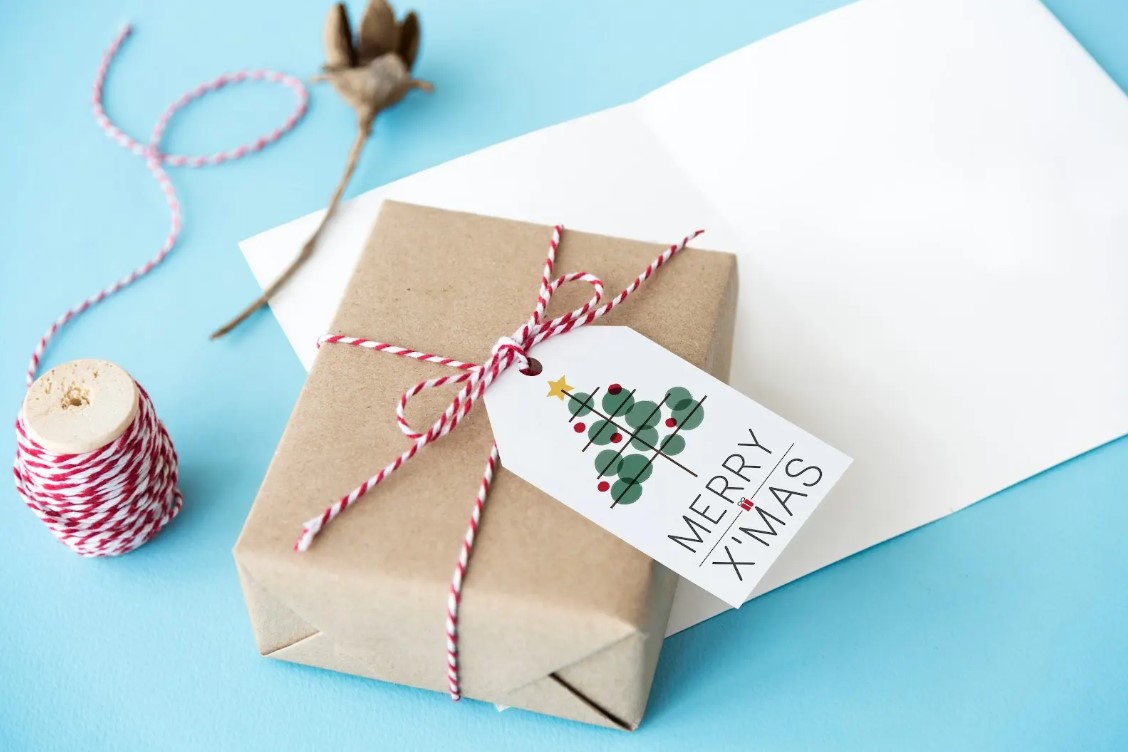 Corporate Gifting Etiquette in Singapore: Dos, Don’ts, and Cultural Insights
