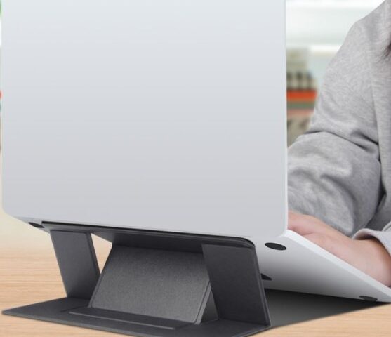 The Future of Corporate Gifting in Singapore: Tech, Personalisation, and Sustainability